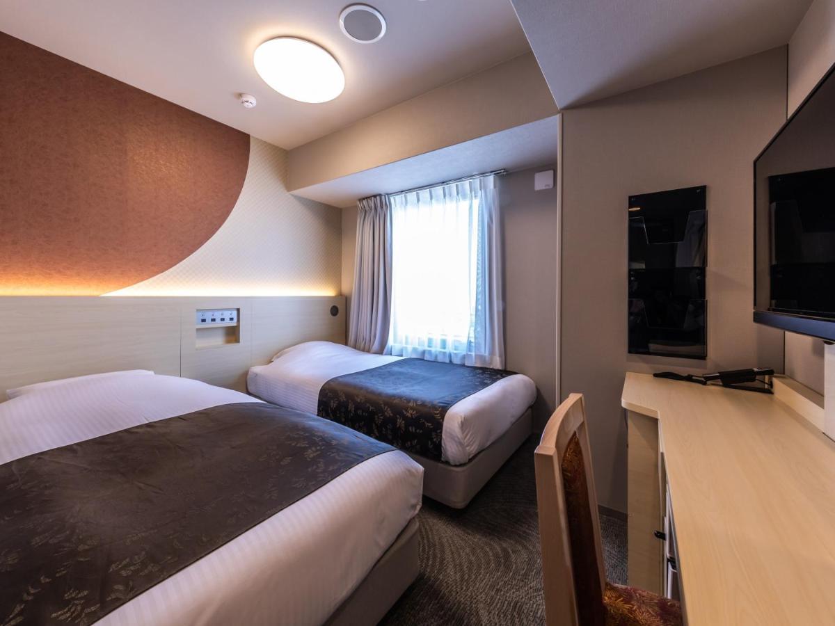 Apa Hotel Shin Osaka Eki Tower Exterior photo